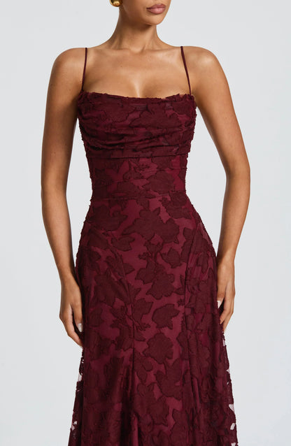 Dorota | Elegancka zwiewna sukienka maxi